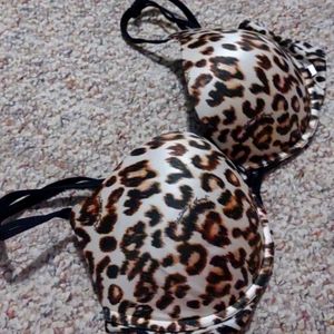 Victoria's secret very sexy pushup bra